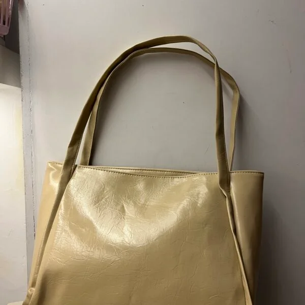 Soft tote bag