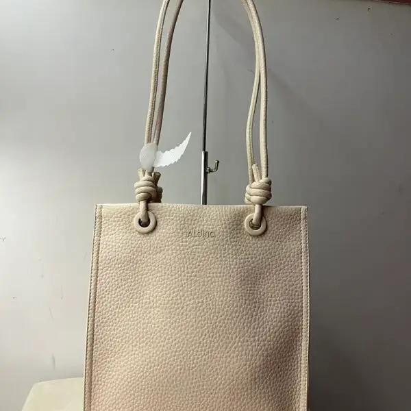 Aldino Rectangle Caviar