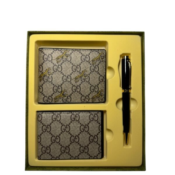 Printed Gucci gift box